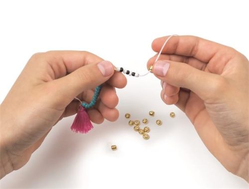 MAPED CREATIV „Imagin’ Style” karkötőkészítő készlet – 16 modell, gyöngy és bojt, 7+ éves kortól