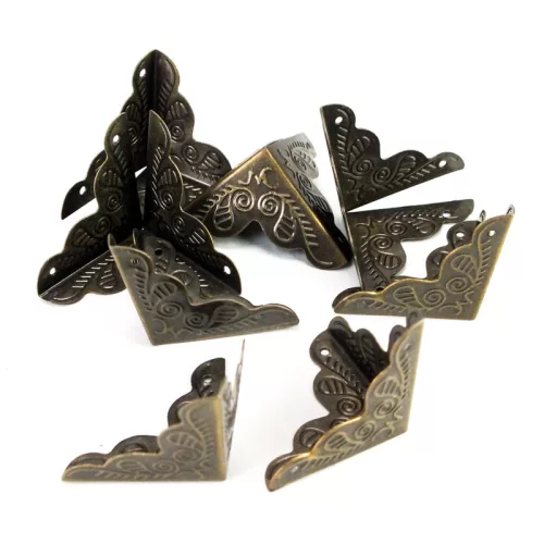 Fém sarkokvédő elem + szögek 8db/csomag