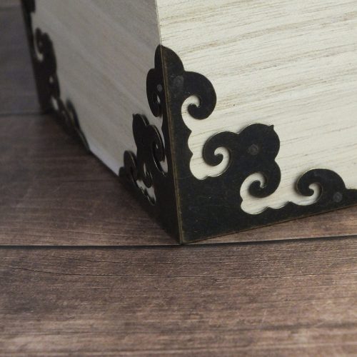 Fém sarokvédő 4db/cs + szögek