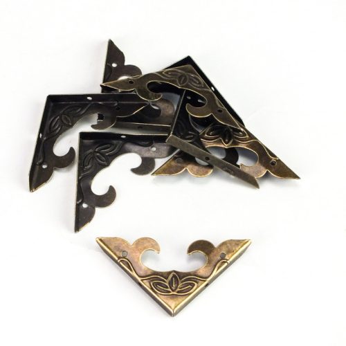 Fém sarokvédő 8db/cs + szögek