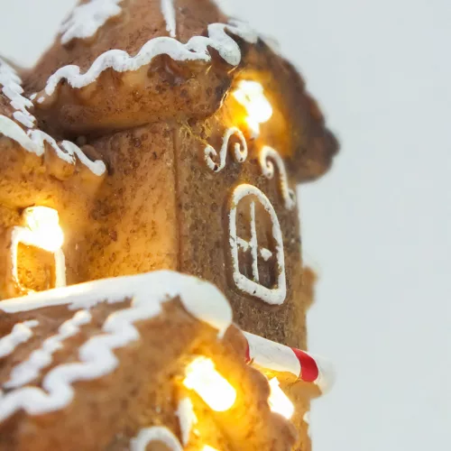 Világítós mézeskalács ház, vonattal