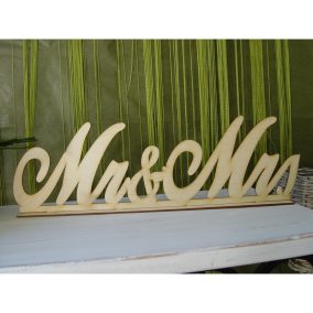   Natúr fa - "Mr & Mrs" írott felirat talppal 49cm