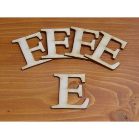 Natúr fa - Betű Carmen 5db/csomag 5cm