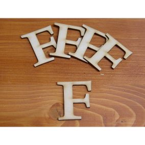 Natúr fa - Betű Carmen 5db/csomag 5cm