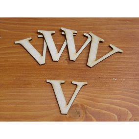 Natúr fa - Betű Carmen 5db/csomag 5cm