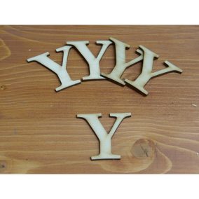 Natúr fa - Betű Carmen 5db/csomag 5cm