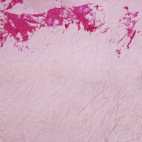 Gyűrt, merített papír világos rózsaszín magenta 1 ív