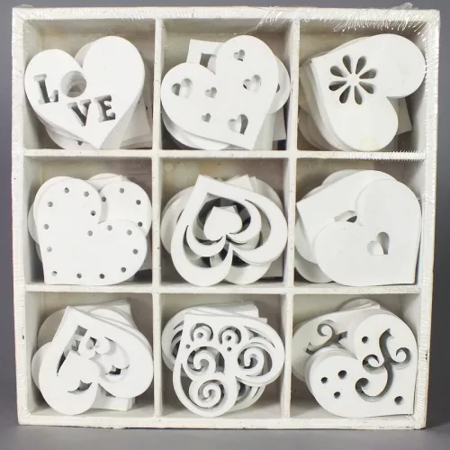 Fa fehér szívek dobozban 90db/doboz