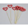 Piros fa lyukas pálcás szívek 8db/csomag