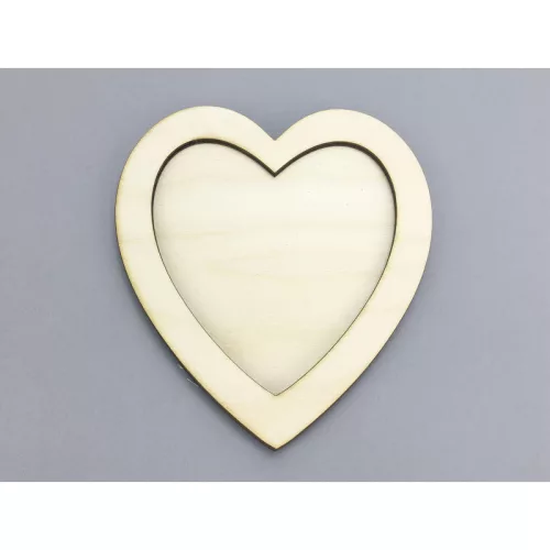 Natúr fa - Szív kerettel  13x15cm