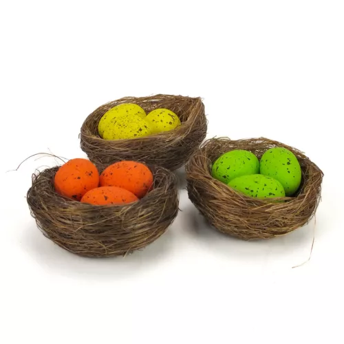 Tojások fészekben sárga-zöld-narancs