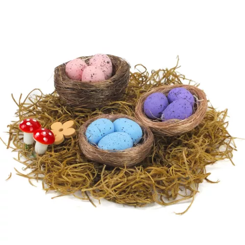 Tojások fészekben lila-rózsaszín-kék