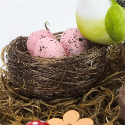 Tojások fészekben lila-rózsaszín-kék