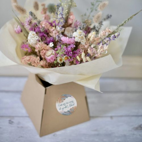 Matrica - Nőnapi márványos matricák 15db/lap 