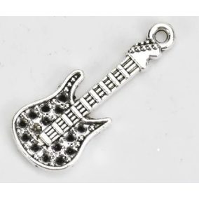 Medál - gitár ezüst színű 2 x 1,7 cm