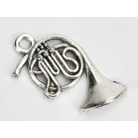 Medál - ezüst színű kürt 1,8 x 1,7 cm