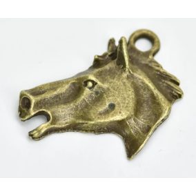 Medál - rézszínű lófej, 2,8 x 2,5 cm