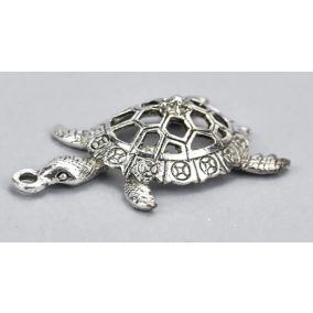 Medál - ezüst színű teknős, 4 x 2,5 cm