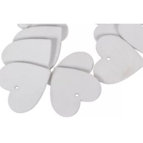   Fehér fa szív 3 cm-es lyukkal 5 db/csomag– díszítőelem zsinórokhoz, girlandokhoz és dekorációkhoz