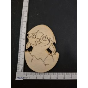  1 583 Fa nyuszi tojásban (8x5,5 cm).